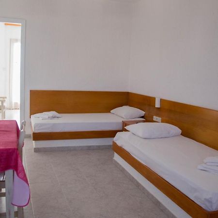 Aparthotel Artemis Makrýgialos Esterno foto