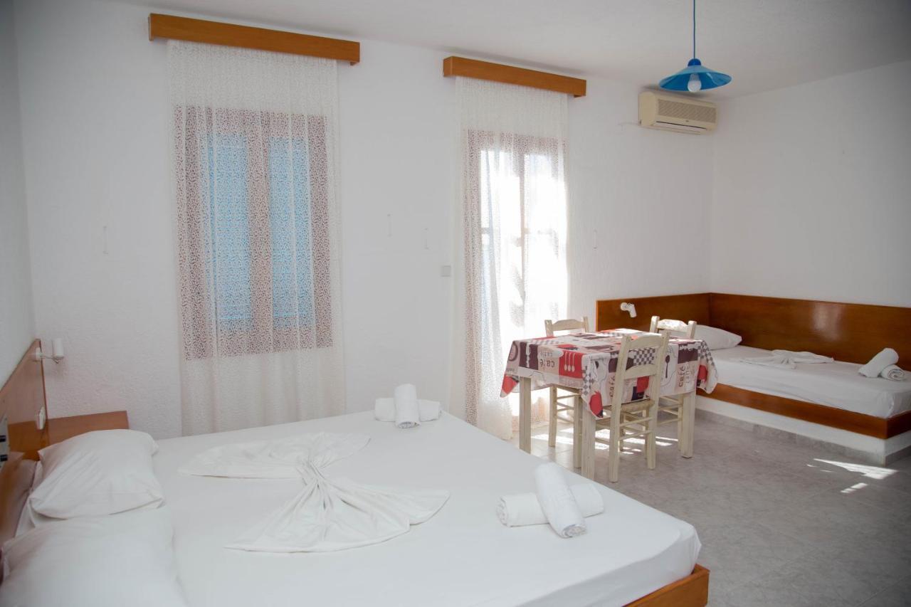 Aparthotel Artemis Makrýgialos Esterno foto