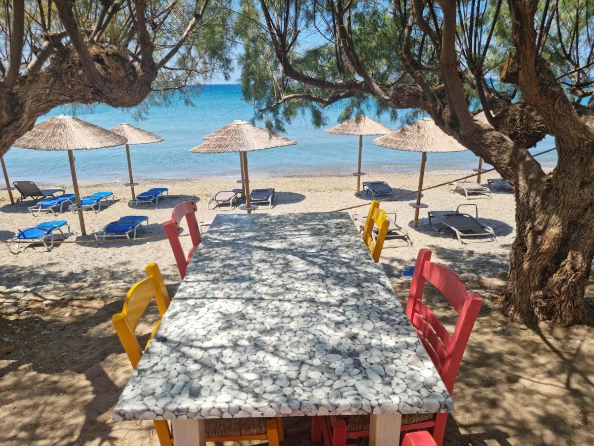Aparthotel Artemis Makrýgialos Esterno foto