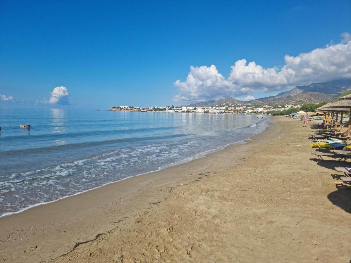 Aparthotel Artemis Makrýgialos Esterno foto