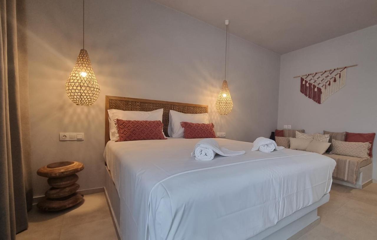 Aparthotel Artemis Makrýgialos Esterno foto