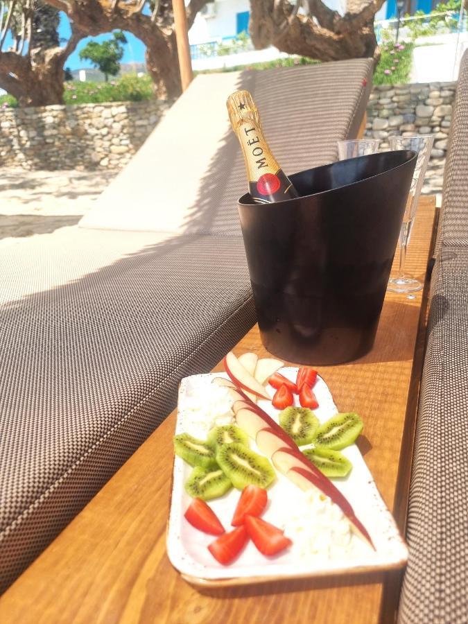 Aparthotel Artemis Makrýgialos Esterno foto