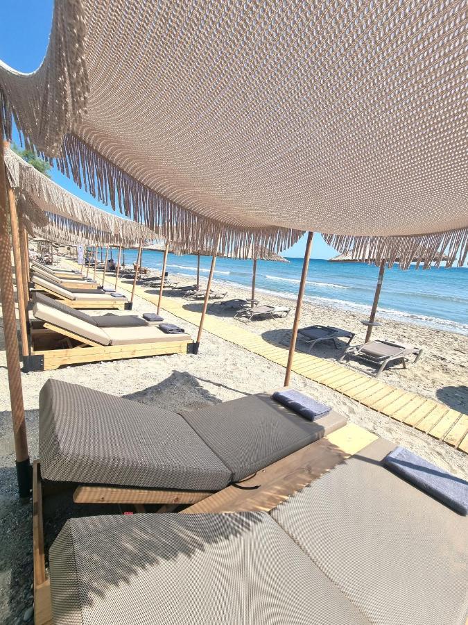 Aparthotel Artemis Makrýgialos Esterno foto