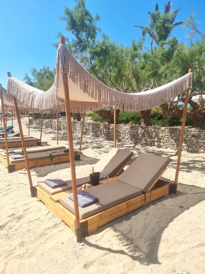 Aparthotel Artemis Makrýgialos Esterno foto