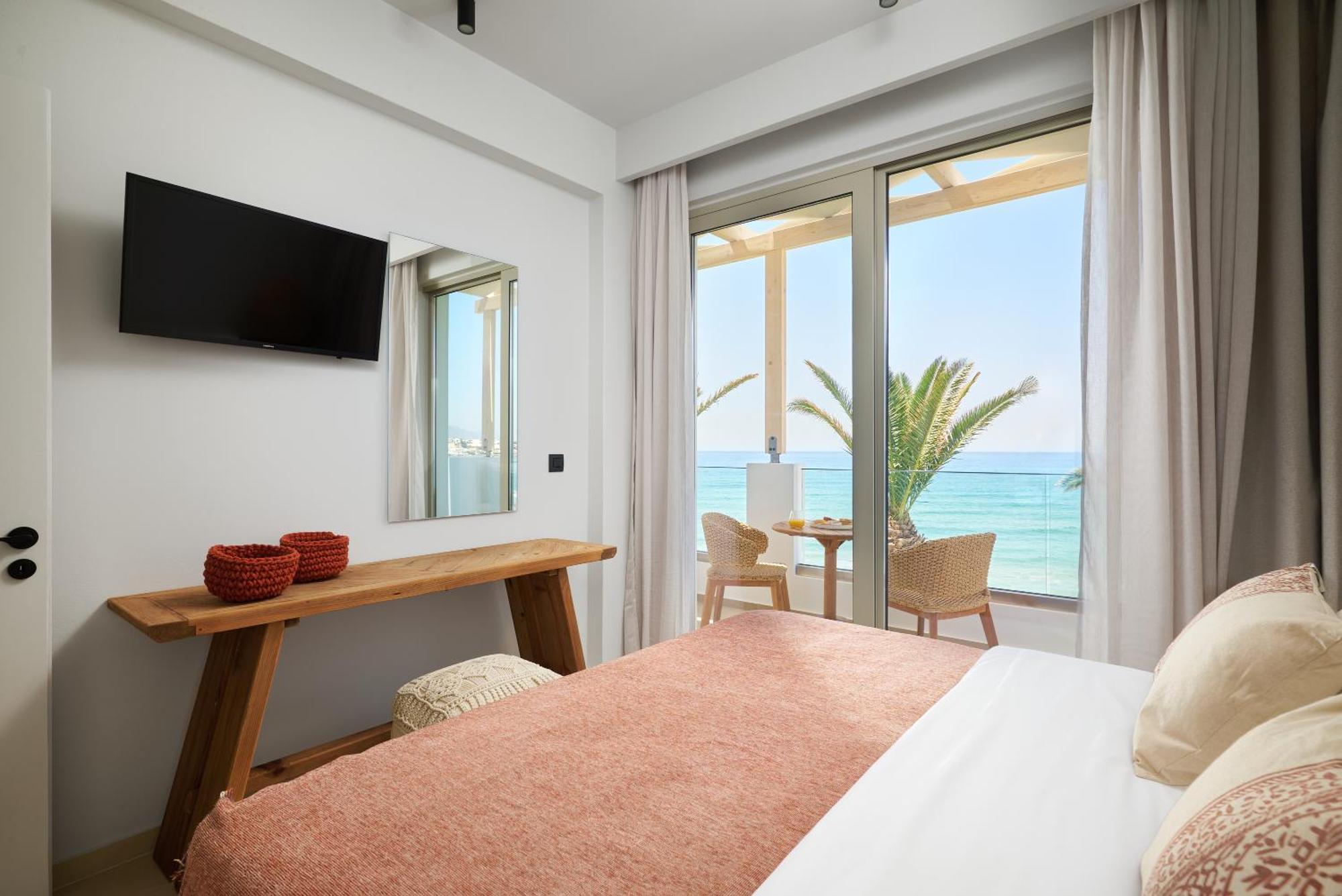 Aparthotel Artemis Makrýgialos Esterno foto